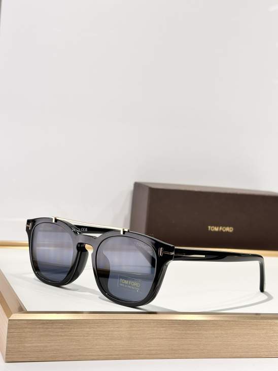 Picture of Tom Ford Sunglasses _SKUfw75732096fw